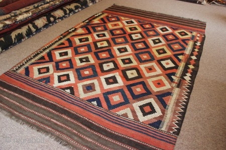 Vintage Labijar kilim M.A.D. in natural colours size 3.03 x 2.02m.                      