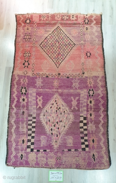 Moroccan rugs: Fine vintage Rhamna rug in good condition..Mid XXth..11' × 6'4 / 340 × 195 cm.








Berber rug / oriental rug            