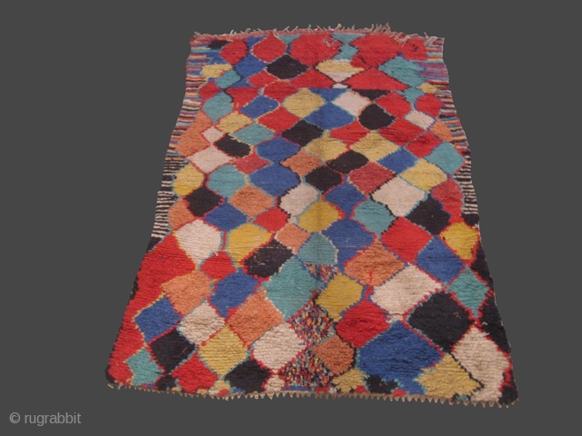Berber Rugs : Moroccan carpet Boujaad - Boujaad Area/Morocco - Size: 230 x 145 cm - 7.6 x 5 ft - Wool/Cotton hand kontted - good condition

ATLAS KILIM BERBERE
Gallery of BERBER RUGS
Toulouse  ...