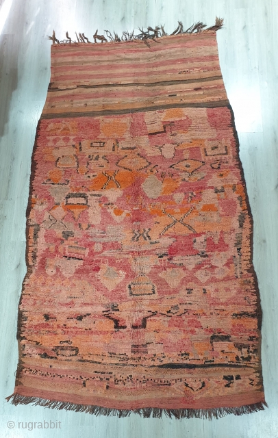 Moroccan rugs - Berber rugs:
 Stunning unusual Rehamna rug, a piece of exception..wool..340 x 185 cm..Mid XXth 

               