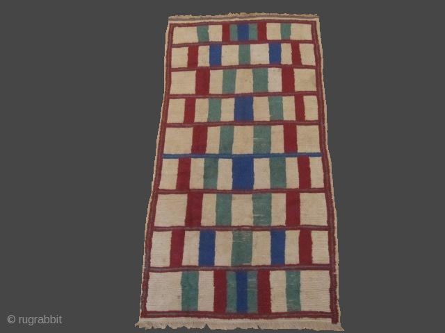  Moroccan Berber Rugs - Azilal berber rug - Vintage weaving with modern design from the region of Azilal / High-Atlas mountains - Size: 220 x 135 cm - 7.2 x 4.5  ...