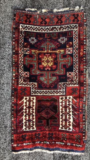 Antique South East Anatolian Prayer Rug , from the Rashwan Tribe Gaziantep - Malatya circa 1860 .
Size 128 cm x 68 cm  
         