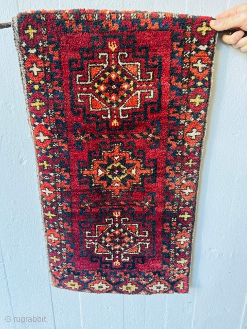 Uzbekistan Central Asia circa 1900s Napramach / Yastik 
Size : 44,5 cm x 82,7 cm 
Condition: full Pile 
Please contact bjoernboettger@yahoo.com
            