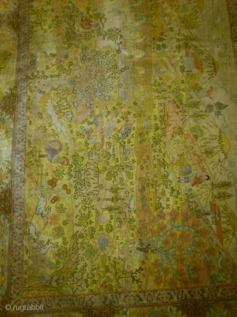 Silk carpet
Size 100x160
Condition is good
It dosent bruise
                          