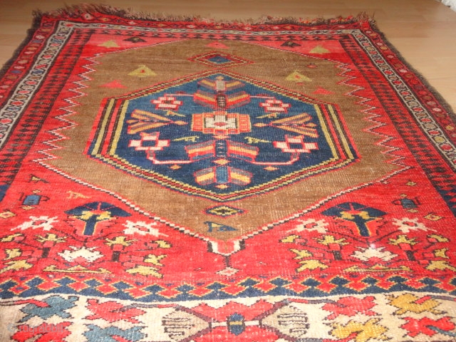    Antique  Bidjar  Wagireh / sampler rug  19  Jh. century  108 X 117 cm.

   wool  foundation  ,  superb  natural  ...