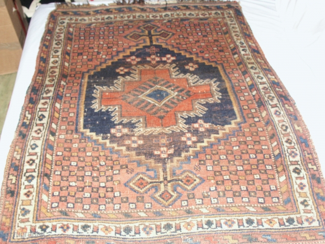   Antik  Afshar  about 1900 , 99 X 123 cm.
  Wool on wool foundation,Natural colours
  komplet condition with kelims ends.shows wear.       