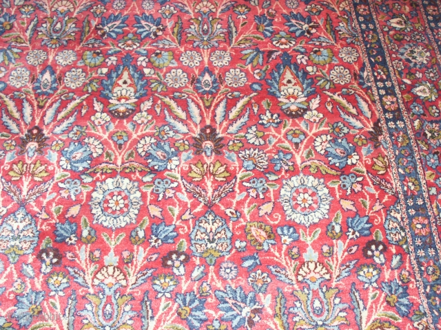   Splendid  antique Kirman 179 X 274 cm.
  Top  quality  wool , excellent natural colours ,
  rare  allover  beautiful  pattern , very rare  ...