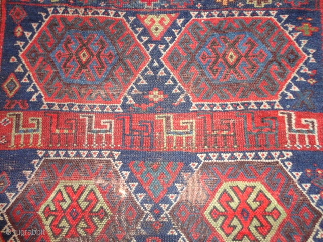   Superb  antique  Persian  Sanjabi  Jaff  Kurd  rug  19  th. century

  110 X 209 cm. beautiful   natural  colours   ...