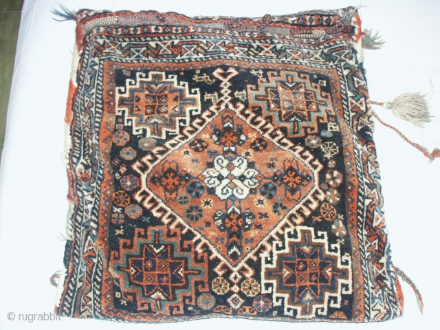   Outstanding and superb antique  Luri / Qashgaii Saddlebag
   60 X 65 cm. ,wonderful excellent  quality wool,extraordinary natural
  dyes , perfkt  condition .   