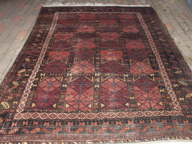  

  Fine  antique  Belutch  main  carpet  200 X 276  cm.
  very  unusual  feeld , Loustrus wool , nice natural colors ,
  ...