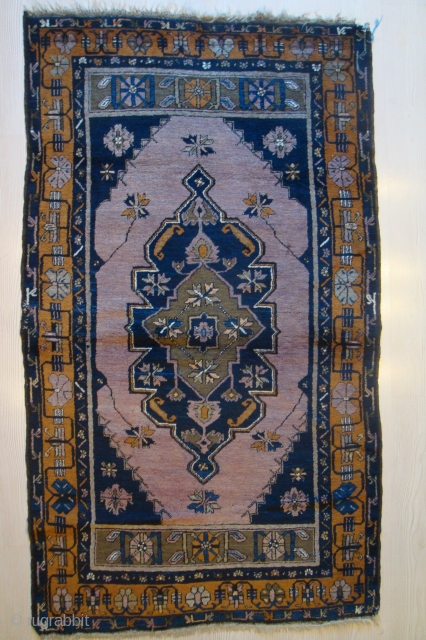 Yahyalı - Size(182x107)

In good condition - 

http://rugrabbit.com/profile/8031                          