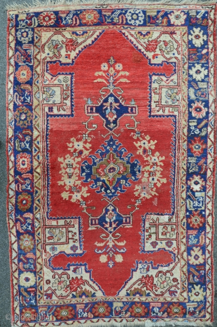 Central Anatolian Carpet, full pile. Some old repairs. 204 x 127 cm                     