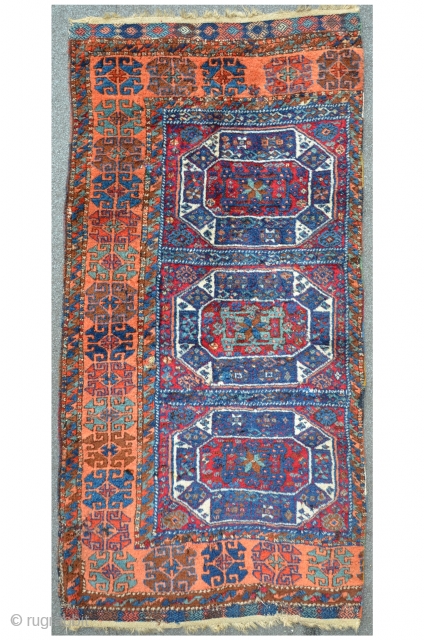 East anatolian Diwan carpet, 201 x 95 cm, meaty flor with great colors.                    