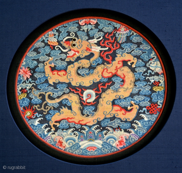 XIXth Century Chinese Imperial two-clawed Dragon Seal. Triple-framed in silk (blue, red, black). Kesi or Kossu silk and gold weave. Excellent colors and original condition. The two-clawed dragon seals are very rare  ...