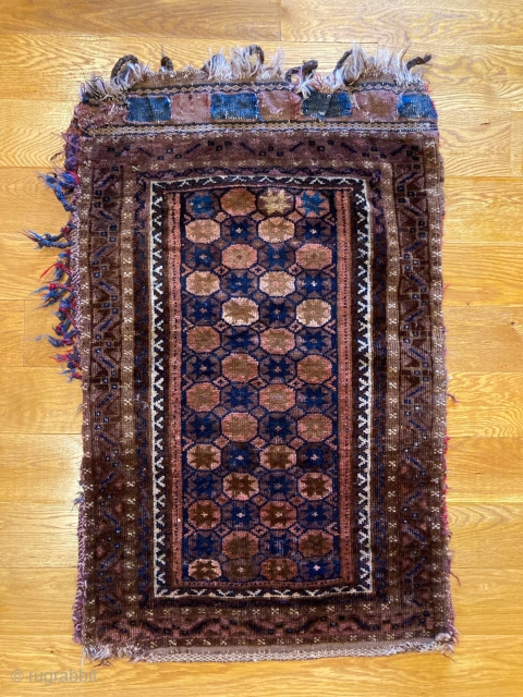 2'11" x 1'11" Rare Timuri Balisht Bag [029]

Rare antique 1860 Timuri Balisht cushion/bag rug. Features a honeycomb lattice enclosing stars with eight points. Eight colors, and given a museum quality hand wash. 