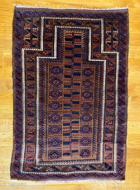 4‘9“ X 3‘2“ Timuri Prayer Rug [049]

Antique Timuri prayer rug. Featuring a leaf tree flanked by rows of boxed diamonds. Six vibrant colors, in excellent condition, and given a museum quality hand  ...