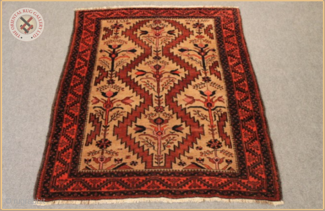 TR1132
Antique Baluch rug natural dyed wool on wool foundation
Very good condition
Size : 1.74m x 1.17m  5`9" x 3`10"              