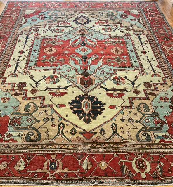 Antique Heriz/Serapi Persian Rug, size is 10'2" x 12'7" ft ( 310 x 384 cm.) wonderful condition.                