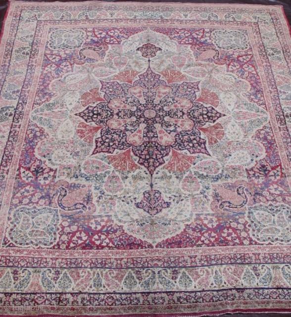 Amazing Kermanshah Singed 19th Century Persian rug, it measures 7'10" x 10'3" (239 x 313 cm.), great condition, has been hand washed and cleaned professionally, no repairs.      