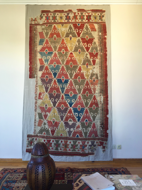 Sivrihisar kilim, Anatolia, 18th century contact: thierrygirard@protonmail.ch                          