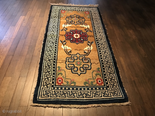 charming tibetan khaden, central tibet, late 19th century, 160 x 74 cm, 5´3"x 2´5", wool on wool, all natural colors, full pile, no restoration, ends original.       