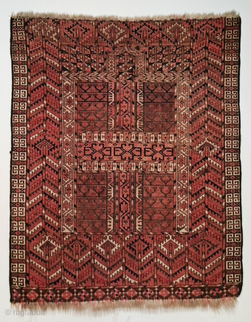 Antique Tekke Engsi - ca.1900
130x106cm                            