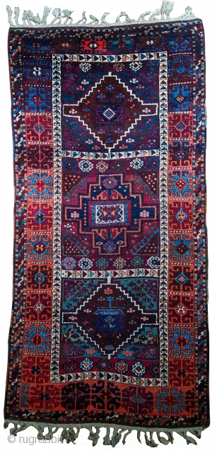 Antique Yörük Kurdish Rug (Reshwan Tribe) - ca.1880 in great condition.

240x118cm                      