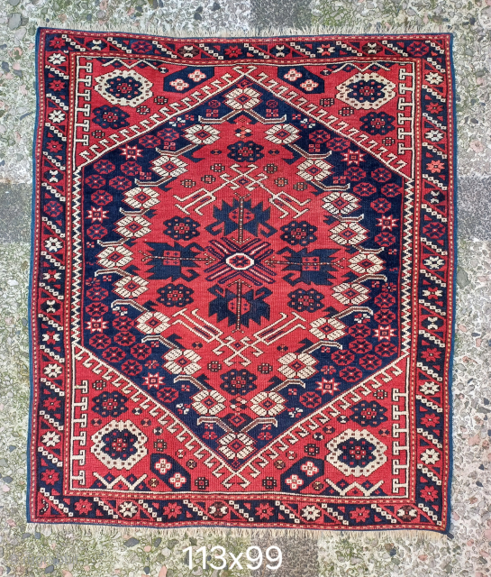 Kız Bergama carpet size 113x99                            