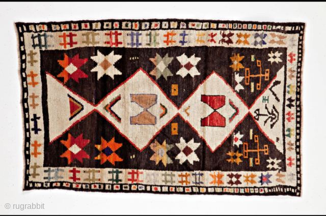 Old Gabbeh 118x193 cm. Open to offers at tommaso.rugrabbit@gmail.com . I can sell more Gabbeh for a bundle price. Thanks for the attention, Kind regards. Tommaso