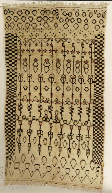 Berber, first half of XX century, 140x235 cm, great conditions. For enquiries write me at tommaso.rugrabbit@gmail.com thanks for the attention Regards Tommaso           