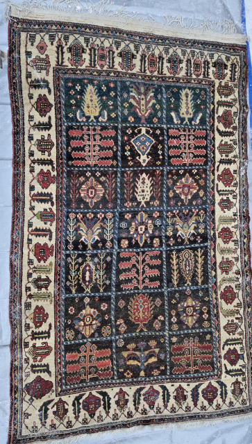 Boldaji village rug Chahar Mahal province
178x278, 1900-1920
Khesti design