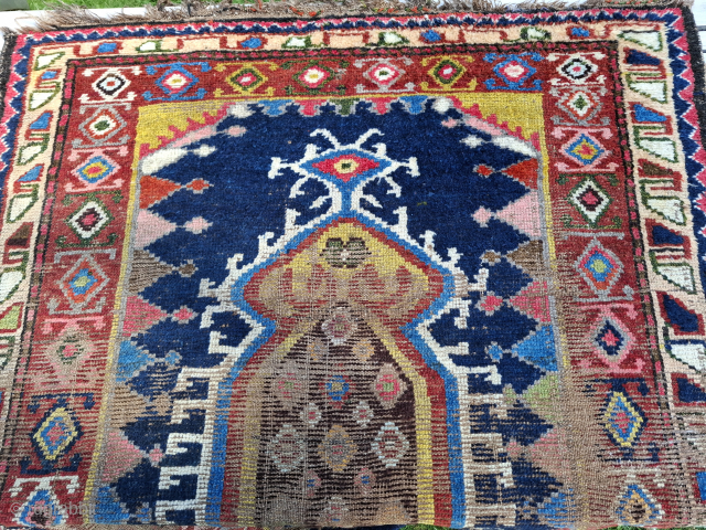 A stunning Bakhtiari Khersak fragment first quarter of 20th century. 
118x190 cm.

Textile art at its best 


Please ask
               