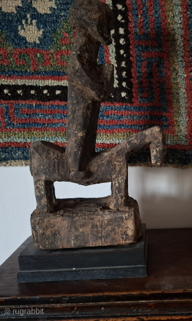 Old nepalese wooden sculpture.
Encrusted patina.
Powerful and serene at the same time.

Just a lovely thing

Height 39 cm + base 

Provenance: Jpwillborg Stockholm and Gordon Reece London 

Please ask !     