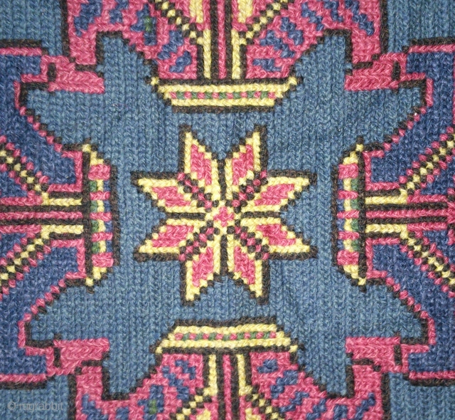 Antique Swedish cross stitch wool on linen, no: 204, size: 51*49cm.                      