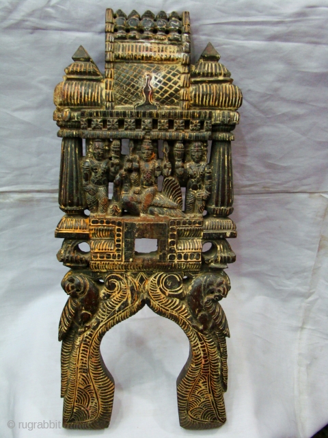 Wooden Kavadi from Tamil Nadu ( South India ).

 Teak Wood . Ganesha & Kartike.

 Size: 6 x 25 x 52 Cms.

 Pair.          