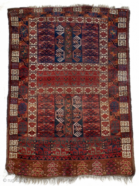 Ersari Ensi
Age : 1870
Size : 180 x 125 cm or 5.11 x 4.1 ft                   