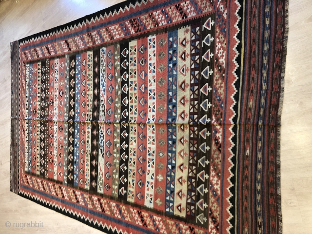 Kaşkay kilim age 100 measurements written on the label                        