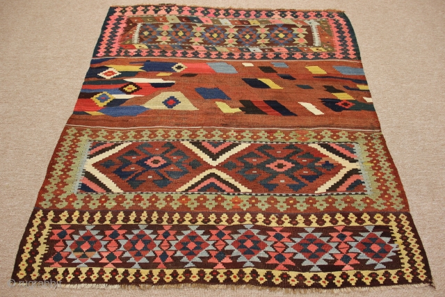 Shahsaven kilim mafrash,very unusual design..1,44x1,27cm
4'7x4'1ft                            