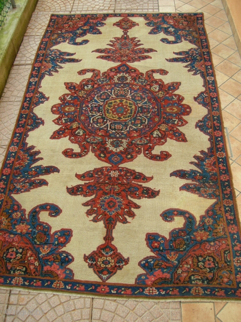 antique Persian rug some old restorations probably very old melayer
cm 2,45  x  1,38                  