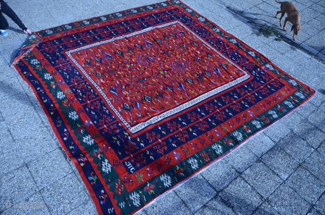 Antique oversized 19th century Sarkoy kilim.
410 x 390 cm                        