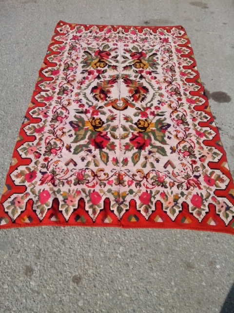 Anatique late 19th century Balkan Voivodina kilim
                          