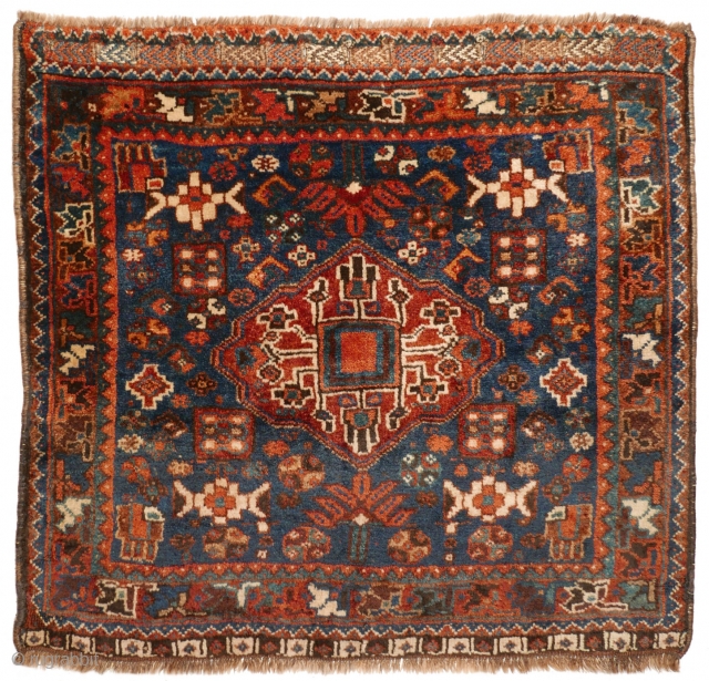 This is one highlight of our Spring Exhibition 2018: # 1147 Khamseh (Arabi) khorjin front, 77/71cm, Southwest Persia, last quarter 19th century, rare medaillon, beautiful carnation border, amazing wool and natural dyes,  ...