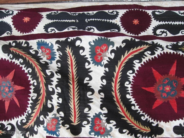 Uzbek Samarkand suzani, Central Asia, in good condition, nice colors, circa 1900. Size is 8'2" - 6'8", 245 - 200 cm.            