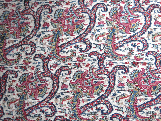 Chesmere Moon shawl fragment, 24" X 16 " - 61 cm X 41 cm vedatkaradag@gmail.com                  