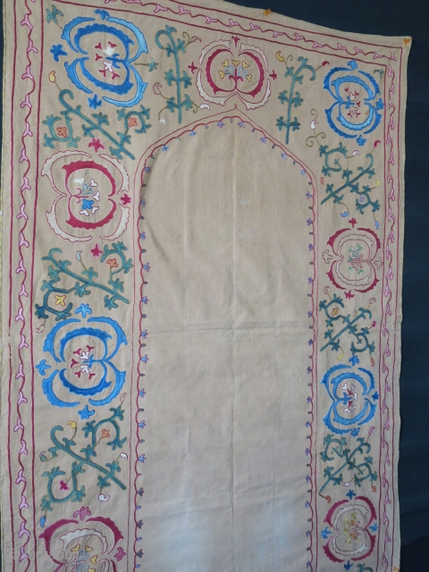UZbekistan - bokhara Nim suzani, fine chain stitch embroidery, natural dyes. Circa 1900 Size: 59" X 39" -- 150 cm X 100 cm          