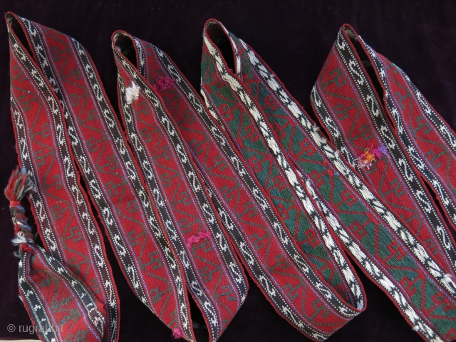 Taurus Mt Turkmen Bekdik tribe pack animal band. Fine weave with natural colos and silk tassels.. Size : 165 " X 3" - 420 cm 7.5 cm Circa 1900 - 1920s vedatkaradag@gmail.com  ...