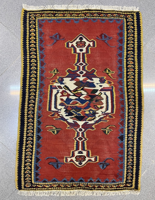Very cute small sine kilim size 80x57cm                          