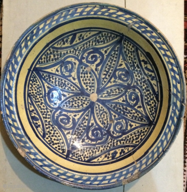 Persian Ceramic plate 17.or 18.th century
Size 33x33cm                          