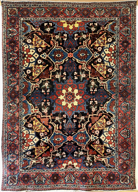 It’s very nice bahtiyari carpet size 200x150cm                          