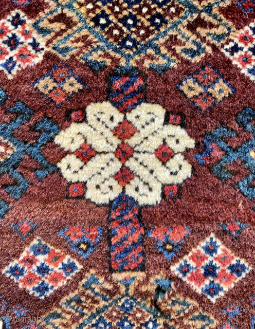 Wonderful and very fine quality also silky wool, Qhasgai bag face size 57x75 cm                   